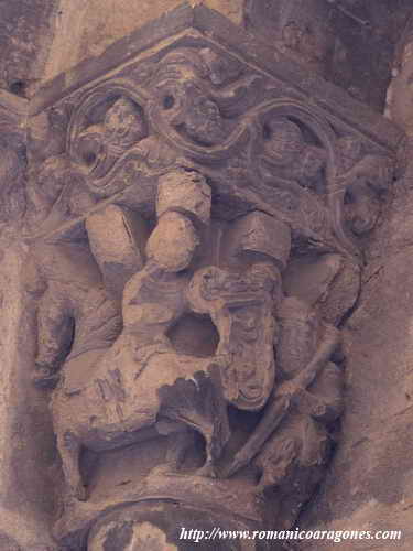 SAN MARTÍN PARTIENDO SU  CAPA CON ELMENDIGO